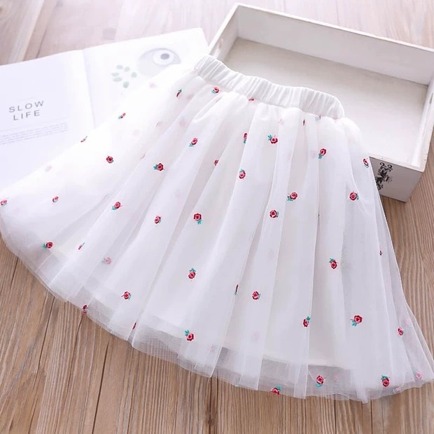 2020 Summer Girls' Clothing Sets Elegant Princess Cartoon Embroidered T-shirt+Gauze Skirt 2PCS Children Baby Kids Clothes Suit 2020 Summer Girls' Clothing Sets Elegant Princess Cartoon Embroidered T-shirt+Gauze Skirt 2PCS Children Baby Kids Clothes Suit
