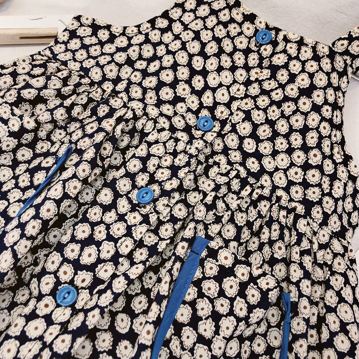 2020 New Summer Girls' Dress Cute Korean Floral Pocket Buttons Camisole Princess Party Dress Children's Baby Kids Girls Clothing 2020 New Summer Girls' Dress Cute Korean Floral Pocket Buttons Camisole Princess Party Dress Children's Baby Kids Girls Clothing