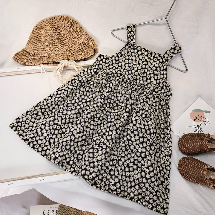 2020 New Summer Girls' Dress Cute Korean Floral Pocket Buttons Camisole Princess Party Dress Children's Baby Kids Girls Clothing 2020 New Summer Girls' Dress Cute Korean Floral Pocket Buttons Camisole Princess Party Dress Children's Baby Kids Girls Clothing