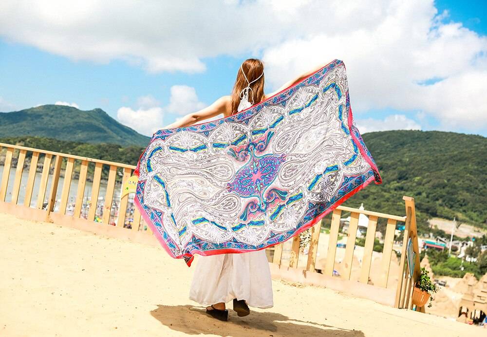 woman Sunscreen Scarves cotton linen scarf national wind travel scarf holiday air conditioning shawl tassel ladies beach towel woman Sunscreen Scarves cotton linen scarf national wind travel scarf holiday air conditioning shawl tassel ladies beach towel