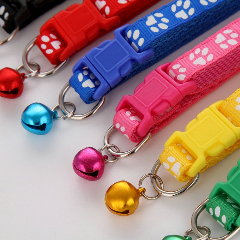 Lovely Adjustable Nylon Easy Wear Cat Dog Footprint Safety Necklace Collar With Bell Puppy Pet Chihuahua Chain Supply Accessory Lovely Adjustable Nylon Easy Wear Cat Dog Footprint Safety Necklace Collar With Bell Puppy Pet Chihuahua Chain Supply Accessory